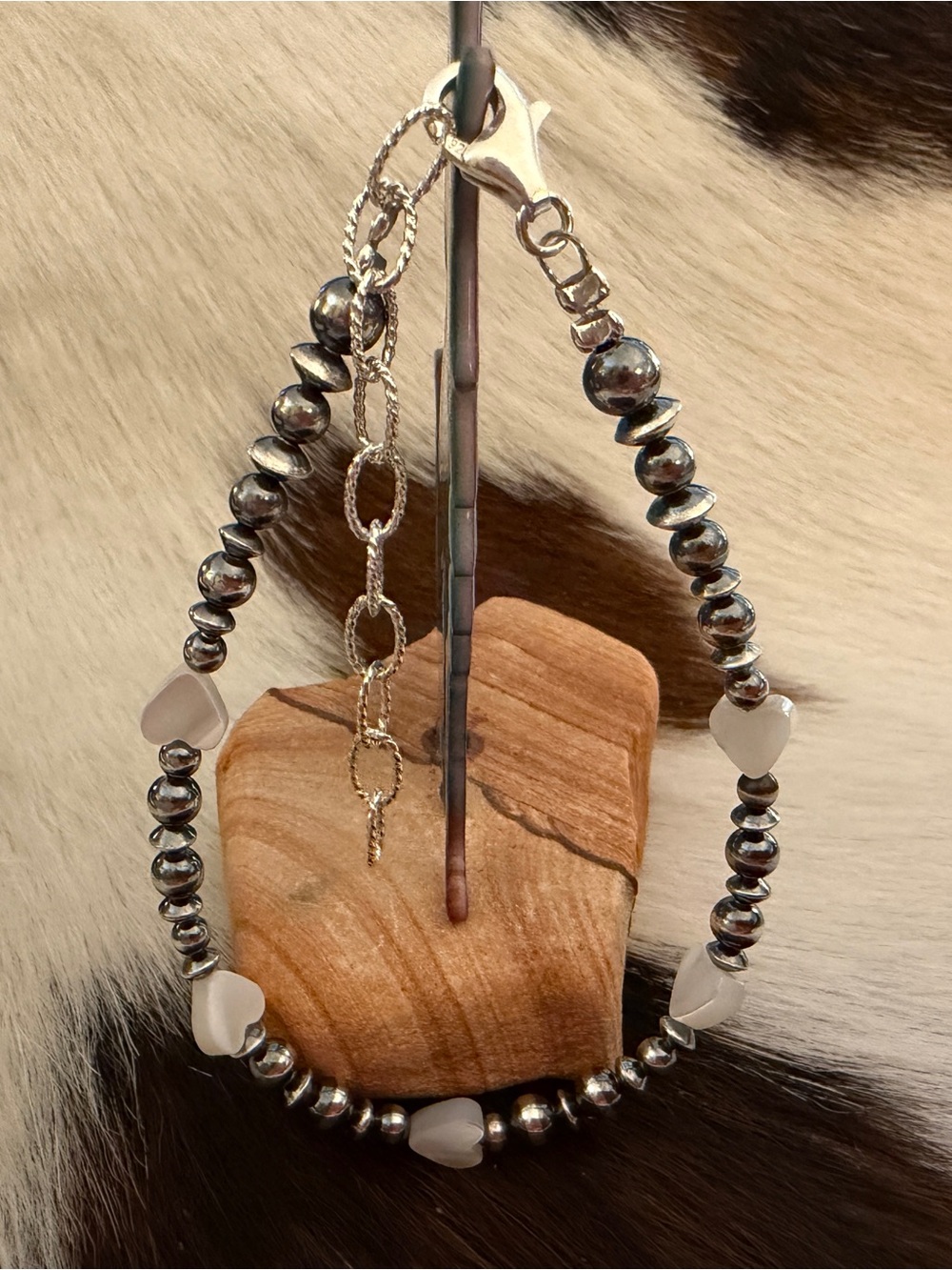 ❤️ Sterling Mother of Pearl Hearts & Desert Pearls 3mm, 4mm, 5mm Bracelet 7+2”L - Picture 3 of 11